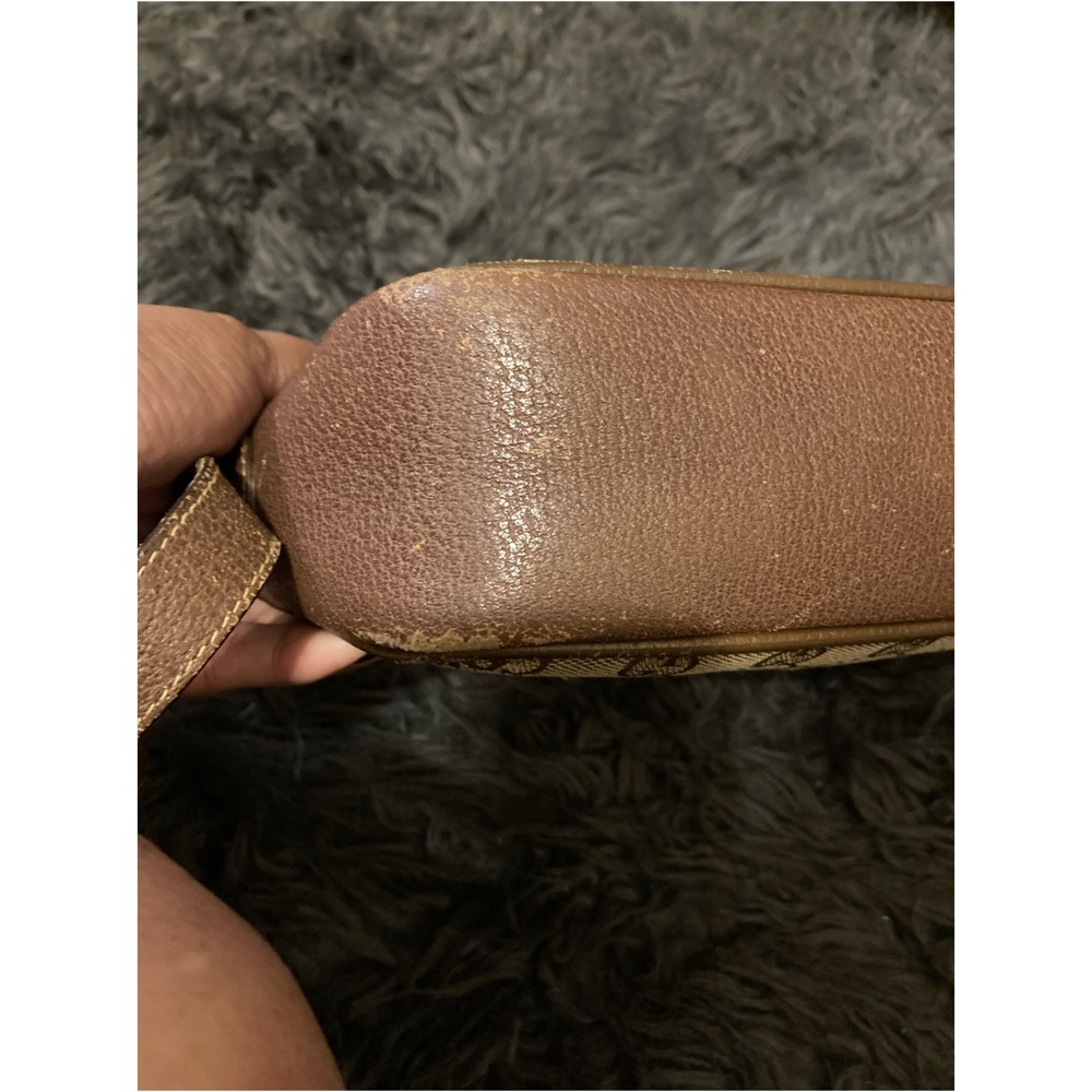Authentic Pre-loved Vintage Gucci Crossbody Bag - Picture 13 of 14